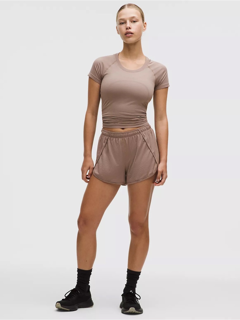 lululemon athletica Swiftly Mid-Rise Short 3”